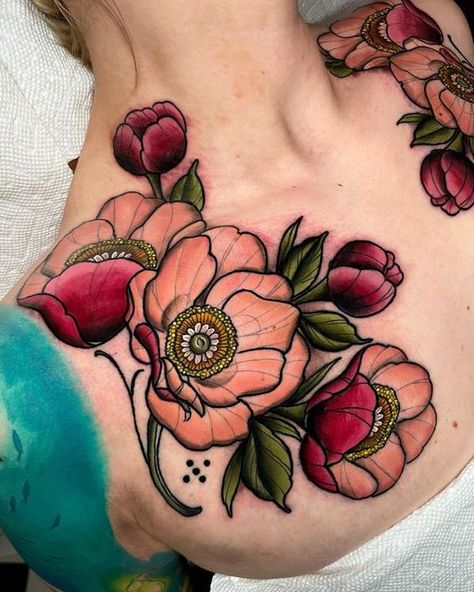 Flower Tattoos On Chest, Box Braids On Short Hair, Neotraditional Flower Tattoo, Traditional Poppy Tattoo, Neo Traditional Chest Tattoo, Tattoo October, Braids On Short Hair, Tattoos On Chest, Traditional Chest Tattoo