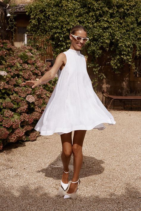 European Trip, High Neck Mini Dress, Minimalist Wedding Dresses, Bridal Shower Dress, Babydoll Style, Reception Dress, Modern Bride, Sleeveless Mini Dress, Fashion Photoshoot