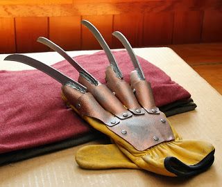 Freddy Krueger Claws, Freddy Krueger Glove, Freddie Kruger, Freddy Costume, Gloves Diy, Rubber Mask, Scary Halloween Decorations Diy, Halloween Wood Crafts, Halloween Horror Movies