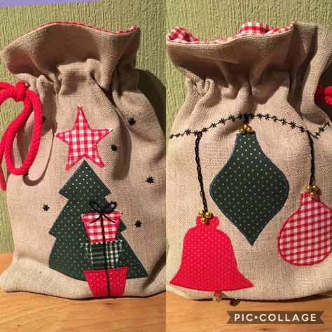 Christmas Bags Diy, Christmas Decorations Sewing, Christmas Table Toppers, Christmas Advent Calendar Diy, Christmas Patchwork, Christmas Sewing Projects, Gift Wrapping Inspiration, Pillow Crafts, Fabric Gift Wrap