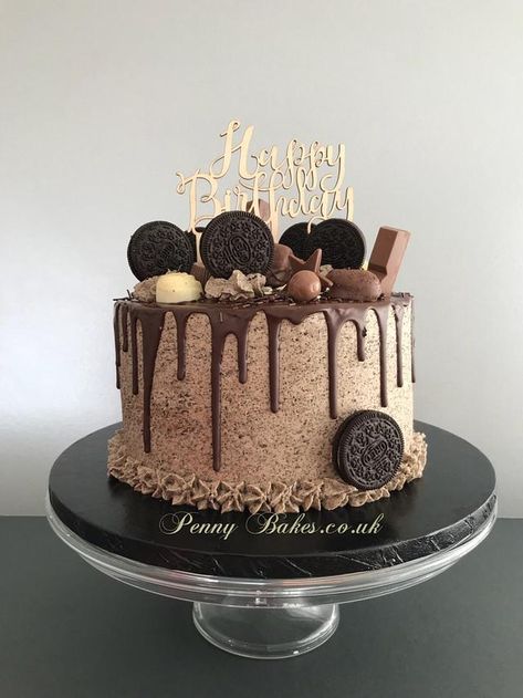 Hello lovelies, I’ve had some holiday time, now back for a busy rest of the year. This cake was for my wonderful Sons birthday. 😊 Birthday Cakes For 11, Unique Chocolate Cake Design, Chocolate Birthday Cake Decoration, Oreo Birthday Cake, Chocolate Oreo Cake, 14th Birthday Cakes, Candy Birthday Cakes, Chocolate Cake Designs, 13 Birthday Cake