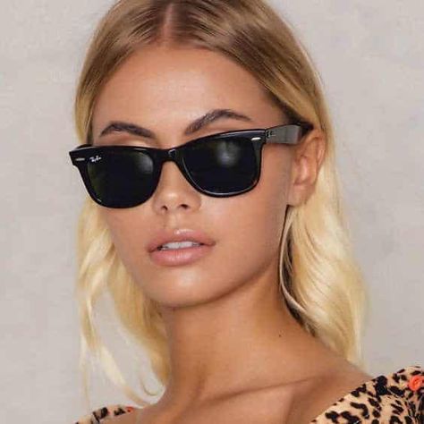 Ray Ban Original Wayfarer, Ray Ban Round Metal, Ray Ban Sunglasses Wayfarer, Reading Sunglasses, Classic Sunglasses, Free People Jacket, Wayfarer Sunglasses, Gradient Sunglasses, Classic Frame