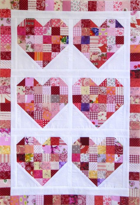 Bird Quilt Blocks, House Quilt Patterns, Box Challenge, Postage Stamp Quilt, Heart Quilt Pattern, Patchwork Heart, Scrappy Quilt Patterns, Quilt Block Patterns Free, Quilt Sewing Patterns