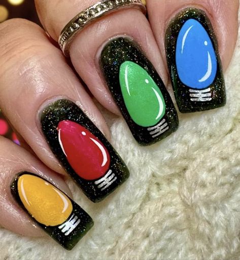 Twinkling String Lights, Festive Holiday Nails, Twinkle String Lights, Light Nails, Simple Nail Art Designs, Nail Stamping Plates, Simple Nail, Winter Nail, Nail Patterns