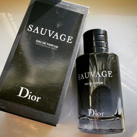 Dior Sauvage Aesthetic, Perfume Collection Aesthetic, Organization Perfume, Luxury Perfume Women, Perfume Miss Dior, Miss Dior Perfume, Aesthetic Perfume, Perfume Men, Collection Aesthetic