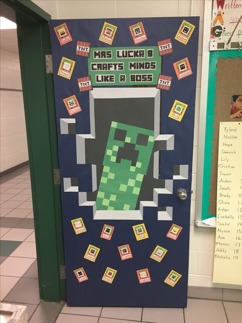 Minecraft Classroom Door, Minecraft Door Decoration, Minecraft Classroom Decorations, Minecraft Classroom Ideas, Minecraft Bulletin Board, Minecraft Door, Halloween Door Decoration Ideas, Minecraft Classroom, Arcade Theme