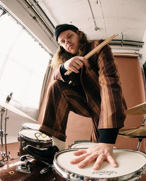 Posing With Instruments, Playing Drums Reference, Drummer Photoshoot Ideas, Rock Band Poses, Drum Photoshoot, Drummer Pose, Drumming Aesthetic, Drummer Photoshoot, Drummer Photography