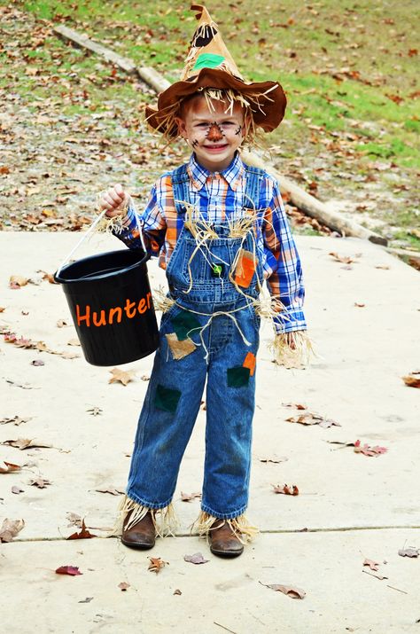 Scarecrow Halloween Costume EASY DIY Cute Kids Children Diy Cute Scarecrow, Diy Toddler Halloween Costumes, Diy Halloween Scarecrow, Cute Scarecrow Costume, Scarecrow Outfit, Scarecrow Halloween Costume, Diy Scarecrow Costume, Scarecrow Halloween Makeup, Halloween Costumes Scarecrow