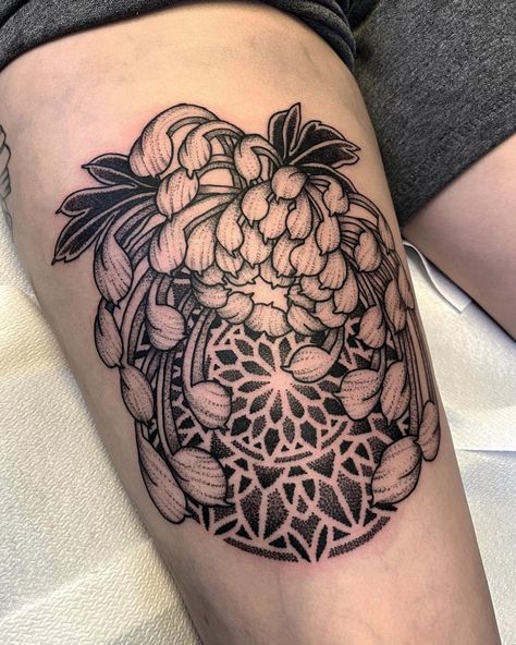 Chrysanthemum Mandala Tattoo, Chrysanthemum Tattoo, Sleeve Tattoos For Women, Mandala Tattoo, Chrysanthemum, Sacred Geometry, Sleeve Tattoos, Tattoos For Women, Flower Tattoo