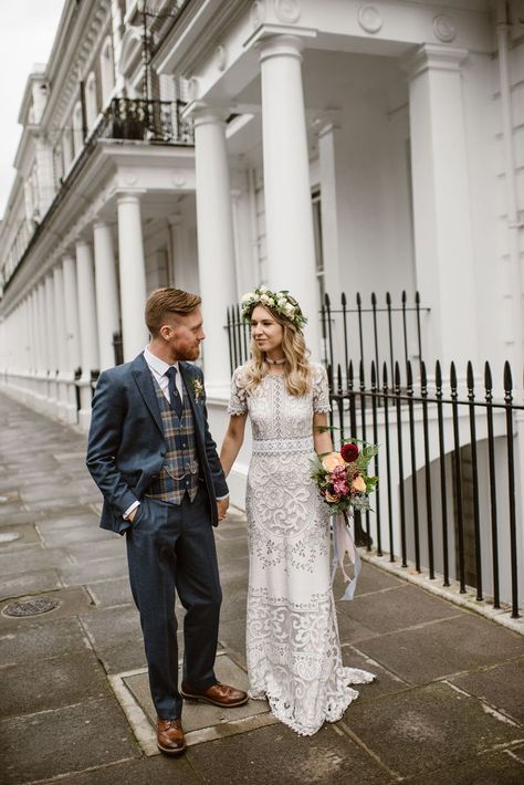 Bride and Groom from  a rock n roll London pub wedding. Images by Ellie Gillard Rock N Roll Wedding Dress, Alternative Wedding Dress Casual, Wedding Vintage Dresses, Low Key Wedding Dress, Untraditional Wedding Dress, Wedding Dress Mermaid Lace, Alternative Weddings, Pub Wedding, Rock N Roll Wedding