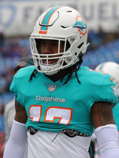 Jaylen Waddle Dolphins, Miami Dolphins Players, Jaylen Waddle, Nfl Dolphins, Robert Griffin Iii, Football Pics, Miami Dolphins Football, Dolphins Football, I Love My Girlfriend