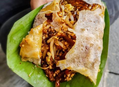 Lumpia Basah : Jajanan khas Bogor, Murah Meriah | sentul.city Lumpia Basah, Magic Recipe, Energy Bites, Cooking Recipe, Easy Cooking Recipes, Culinary Recipes, Getting Started, Recipe Collection, Easy Cooking