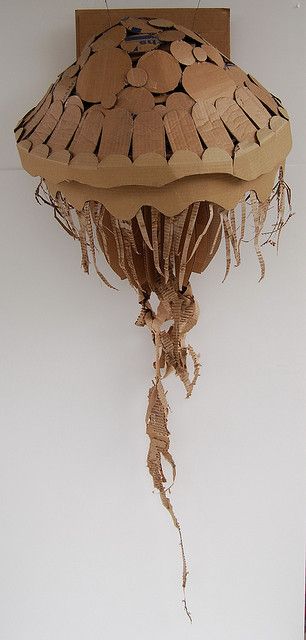 Cardboard Jellyfish | Flickr - Photo Sharing! 3d Jellyfish Craft, Jellyfish 3d Art, 3d Cardboard Art Projects, Cardboard Project Ideas, Cardboard Fish Sculpture, Cardboard Sea Animals, Paper Mache Jellyfish, Cardboard Jellyfish, 3d Cardboard Animals