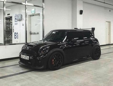 Blacked Out Mini Cooper, Matte Black Mini Cooper, Black Suzuki Swift, 2004 Mini Cooper, Mini Cooper Tuning, Black Mini Cooper, 2005 Mini Cooper, Mini Cooper Sport, Mini Cooper Custom