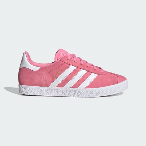 size 4 Pink Gazelles, Adidas Gazelle Shoes, 11 Birthday, Gazelle Adidas, Gazelle Shoes, Kid Outfits, Cute Sneakers, Soccer Fans, Shoes Adidas