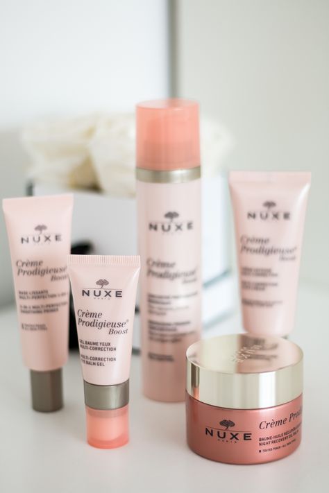 Nuxe Skincare, French Beauty Routine, Skin Care Procedures, Beauty Routine Tips, Anti Aging Oils, Moisturizer For Oily Skin, French Beauty, Health Skin Care, Best Anti Aging