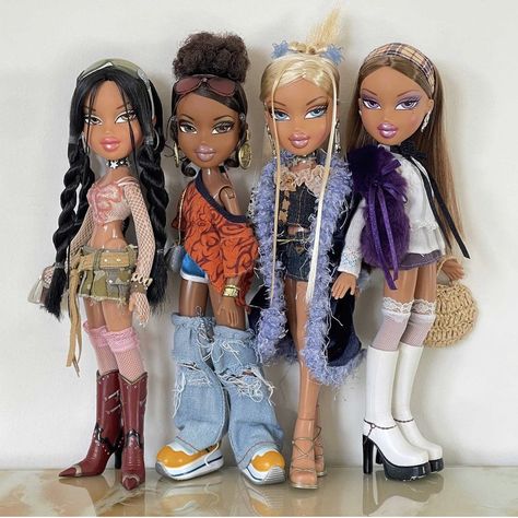 Bratz Doll Halloween Costume, Bratz Aesthetic Outfit, Bratz Outfits, Bratz Halloween Costume, Bratz Doll Outfits, Y2k Bratz, Engagement Photo Outfits Fall, Midnight Cowboy, Brat Doll