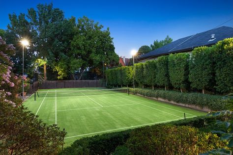 20 Of Australia's Most Beautiful Private Tennis Courts | TENNIS LIFE MAGAZINE Tennis Court Backyard, Tennis Court Design, Private Tennis Court, Tennis Pictures, Public Space Design, Tennis Life, Tennis World, Sport Court, Tennis Courts