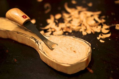 spoon carving... Wooden Spoon Carving, Wood Spoon Carving, Carved Spoons, Spoon Carving, Got Wood, Learn Woodworking, Wood Carving Patterns, Wood Chips, Wooden Utensils