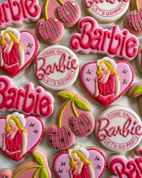 Disco Barbie Cookies, Barbie Movie Cookies, Barbie Cookies Decorated, Barbie Sugar Cookies, Barbie Cookies, Movie Food, Cookie Decorating Icing, Decorating Icing, Cookie Images