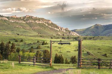 Montana Ranch House, Ranch Gates, California Outdoor, Montana Ranch, Big Farm, Western Artwork, Ranches For Sale, Shop Garage, Ranch Farm