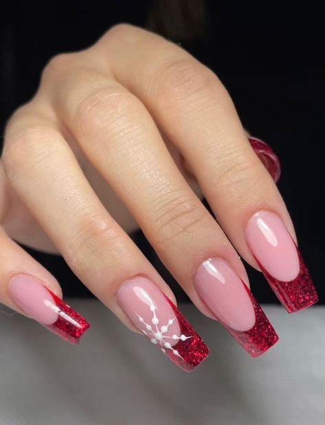 Nails Festive, Red Christmas Nails, Red And White Christmas, Winter Nails Acrylic, Snowflake Nails, Christmas Nails Acrylic, Acrylic Nails Coffin Short, Festival Nails, Xmas Nails