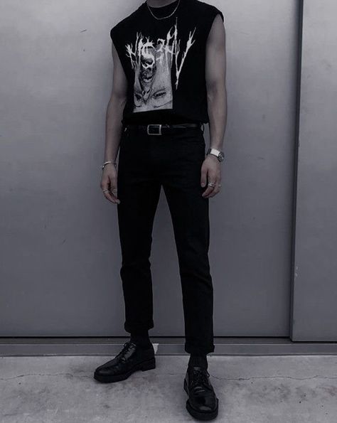 Emo Guys Aesthetic Outfit, Blue Alt Outfits Men, Soft Grunge Male Outfits, Casual Goth Men, Modern Punk Outfits, Dark Grunge Aesthetic Outfits Men, Goth Aesthetic Outfits Men, Emo Men Outfits, Goth Aesthetic Men