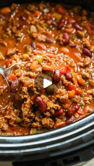 Easy Family Recipes on Instagram: "🥣 Looking for a winning Beef Chili recipe that you can come back to over and over again? This is it! 🏆 I seriously won People’s Choice for this recipe - I used to be like you and would try different chili recipes all the time. Until I finally nailed it with this one! Comment 𝐖𝐈𝐍𝐍𝐄𝐑 and I will DM it to you. Your family will thank you 😋 ©2024 Easy Family Recipes - https://easyfamilyrecipes.com/slow-cooker-chili/ . . . . #easyfamilyrecipes #slowcookerchili #crockpotchili #chilicookoffrecipes #easychilirecipes" Different Chili Recipe, Crockpot Chili Recipe, Beef Chili Recipe, Easy Family Recipes, Crockpot Chili, Easy Chili, Chili Cook Off, Slow Cooker Chili, Beef Chili