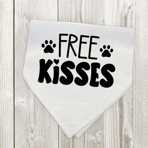 Free Kisses Dog Bandana, Custom Personalized Dog Bandana, Funny Pet Quotes Birthday Bandana for Dogs Pet Accessories, Pet Supplies Dog Bandana Design Ideas, Dog Bandana Cricut, Personalized Dog Bandana, Cute Dog Bandanas, Dog Bandana Sayings, Funny Pet Quotes, Dog Boutique Ideas, Personalized Bandana, Dog Bandana Pattern