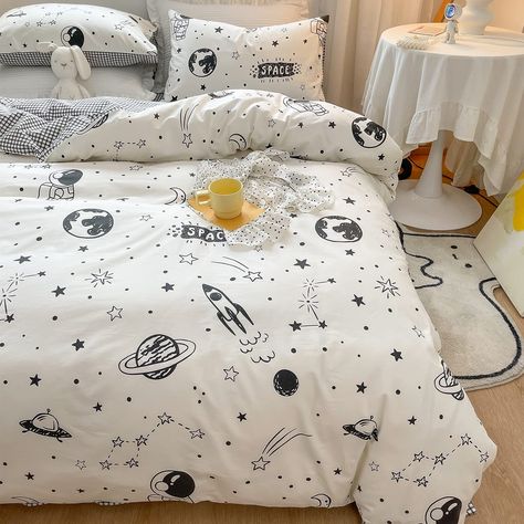 Constellation Bedding, Kids Bed Cover, Queen Cartoon, Cartoon Rocket, Theme Beds, Kids Duvet, Black Duvet Cover, Black Sheets, Space Bedding