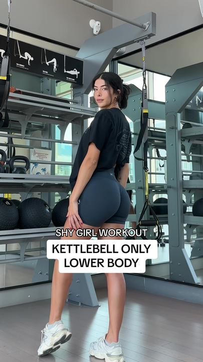 Kettle Bell Leg Workout, Kettlebell Sumo Squat, Lunch Workout, 3 Day Workout, Lean Leg Workout, Workout Kettlebell, Workout Gym Routine, Thighs Exercises, Kettle Bell