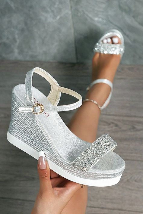 Those comfy bridal wedges feel ideal for your wedding day. If you're looking for elegance with comfort, these bridal wedges might be what you need. Add those in your comfy wedding shoes collection. Comfy Wedding Shoes, Bridal Wedges, Wedding Wedges, Comfy Flats, Shoes Collection, Bridal Shoes, Wedding Shoes, Shoe Collection, Big Day