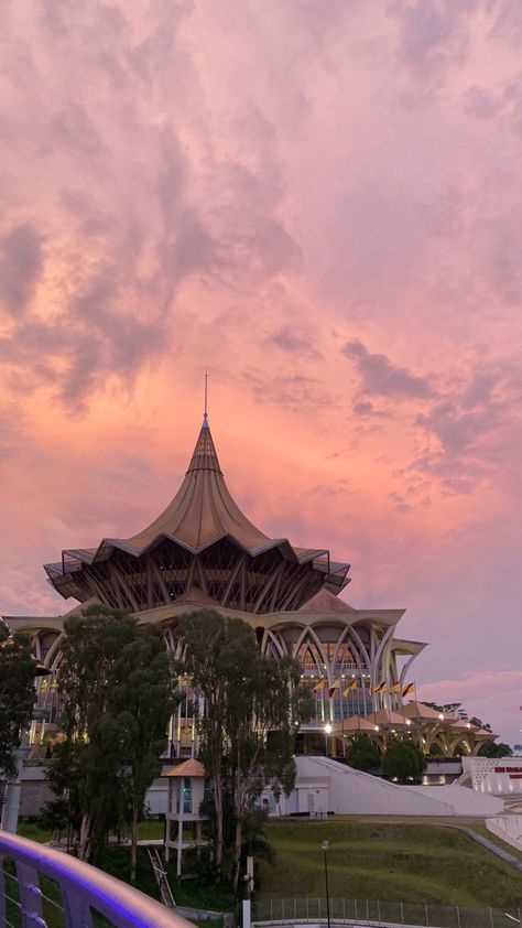 Kuching Sarawak Aesthetic, Sarawak Aesthetic, Kuching Sarawak, Travel Picture Ideas, Kuching, Cute Jokes, Sunset Nature, Couples Goals, Random Pics