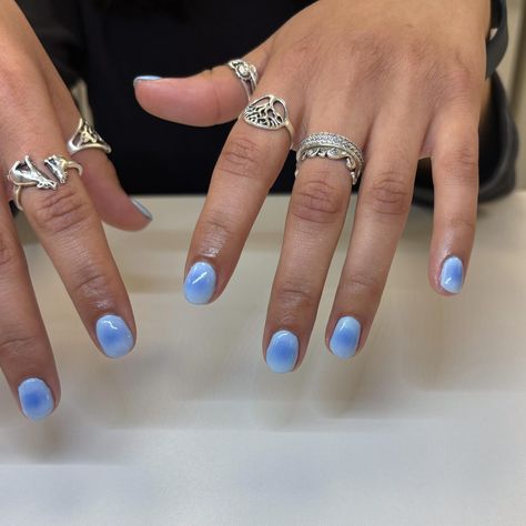 I’m in love with aura nails!! 🫐💙🦋 Short Oval Nails With Design, Simple Nail Art Inspiration, Aura Nails On Natural Nails, Aura Nails On Short Nails, Square Aura Nails Short, Red And Blue Aura Nails, Short Aura Nails Square, Aura Toe Nails, Medium Short Nail Designs