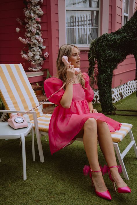 Outdoor Barbie Photoshoot, Barbie Theme Photoshoot, Barbie Inspired Photoshoot, Barbie Photoshoot Ideas, Photoshoot Ideas Pink, Barbie Moodboard, Barbie Shoot, Pink Shoot, Barbie Photoshoot