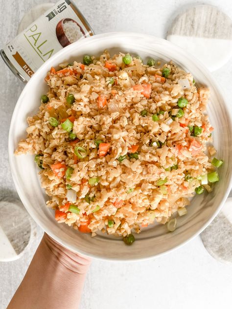 Palmini-Fried-Rice Palmini Rice, 500 Calorie Meals, Rice Recipes Vegan, Hearts Of Palm, Plant Based Diet Recipes, Lean And Green Meals, Roasted Chicken Breast, Diced Carrots, Macro Meals