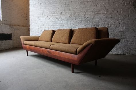 Flexsteel Thunderbird MCM Sofa (1965) 1965 Thunderbird, Mcm Sofa, 50s Furniture, Retro Couch, Furniture Design Chair, Mcm Furniture, Mid Century Sofa, Diy Sofa, Vintage Sofa