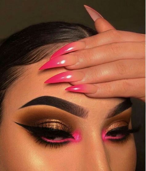 Maquillage Yeux Cut Crease, Make Up Designs, Video Makeup, Smink Inspiration, Makijaż Smokey Eye, Colorful Eye Makeup, Makeup Eye Looks, Creative Eye Makeup, Creative Makeup Looks