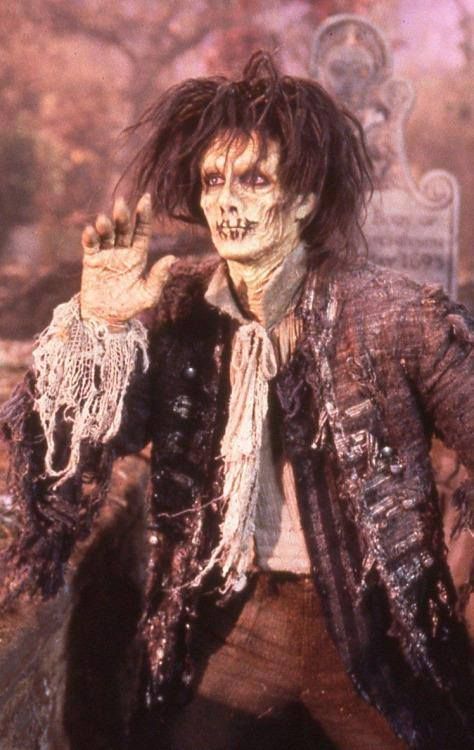 Hocus Pocus - "Billy" (1993) Billy Butcherson Hocus Pocus, Hocus Pocus Halloween Costumes, Billy Butcherson, Latest Horror Movies, Hocus Pocus 1993, Hocus Pocus 2, Best Halloween Movies, Doug Jones, Halloween Hocus Pocus