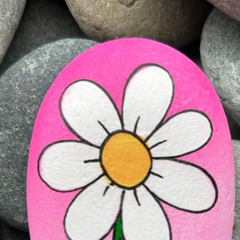 JW Painted Rocks on Instagram: "🌸🌼 🎨 #keeporrehide #paintedrocks #paintedrocksofinstagram #rockart #rockpaintings #stoneart #paintedstones  #nsrockart #hfxrocks #rockartist  #rockpaintingisfun #kindnessrocks #nsartist  #jwpaintedrocks #bekind #paintedstonesofinstagram" Barbie Rock Painting, Cool Rock Painting Ideas Easy, Easy Painted Rocks, Diy Rock Art, Rock Artists, Painted Rocks Craft, Cool Rocks, Rock Painting Ideas Easy, Rock Painting Patterns