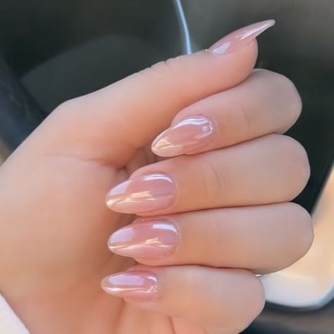 Iridescent French Tip Nails Almond, Sheer Pink Chrome Nails, Milky Nails, Subtle Nails, Casual Nails, Pretty Gel Nails, Soft Nails, Girls Nails, Minimalist Nails