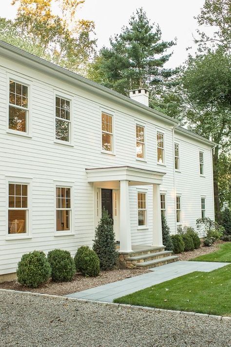 White Colonial, Colonial House Exteriors, Colonial Farmhouse, House Shutters, Modern Colonial, Colonial Exterior, Primitive Homes, Dutch Colonial, Front Lawn