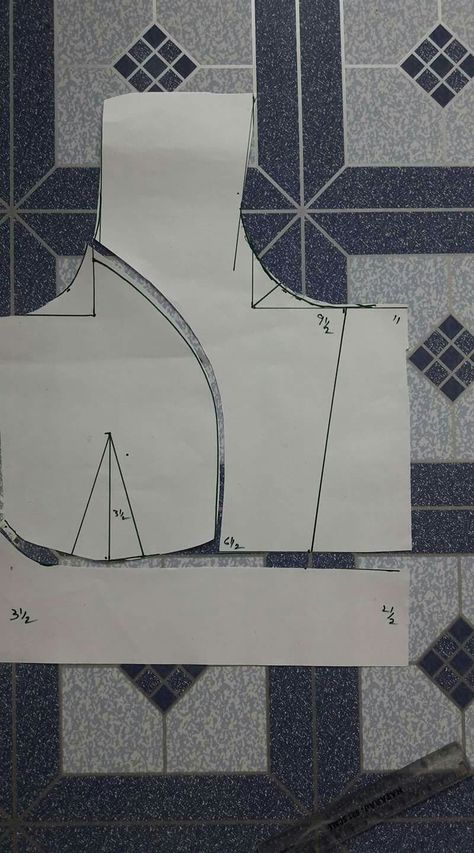 Blouse Tracing Pattern, Kath Padar Blouse Designs Latest, Disainer Blouse, Katha Padar Saree Blouse Design, Princecut Blouse Pattern, Kath Padar Blouse Pattern, Drawing Stitch, Learn Tailoring, Boat Neck Blouse Pattern