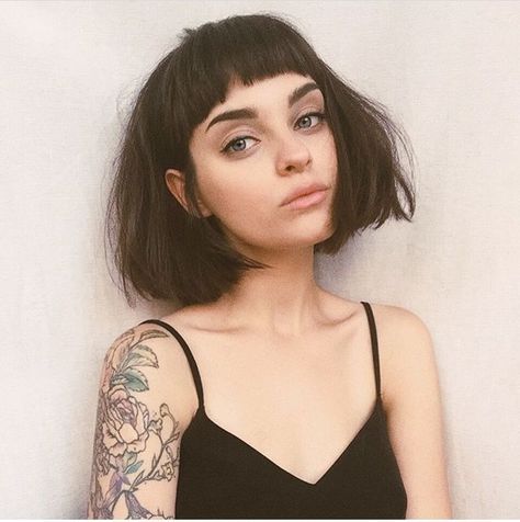 hair idea Brunette Bob Haircut, Drawing Hair, Bangs With Medium Hair, Latest Short Hairstyles, Super Hair, Trendy Hair Color, Penteado Cabelo Curto, Hair Tutorials, Haircuts With Bangs