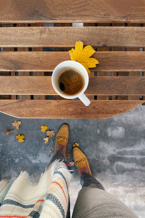 #coffee #autumn Coffee Autumn, Morning Start, Autumn Morning, Strong Coffee, Autumn Coffee, Coffee Shop, Coffee