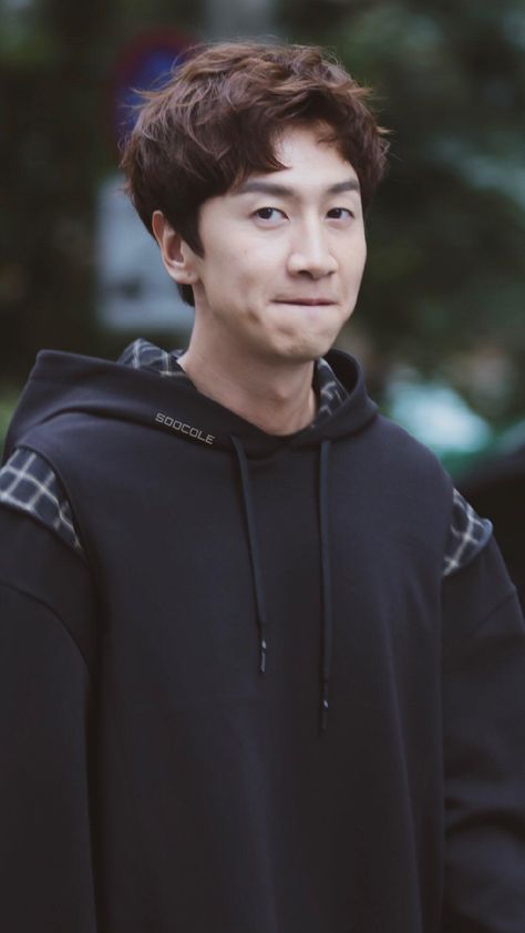 Running Man Funny, Running Man Cast, Lee Kwangsoo, Running Man Korea, Running Man Members, Lee Kwang Soo, Korean Series, Kwang Soo, Korean Male Actors