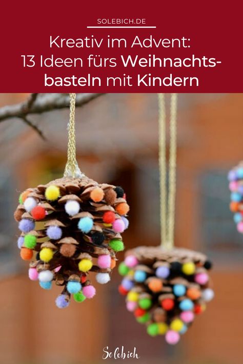 Kreativ im Advent: 13 Ideen fürs Weihnachtsbasteln mit Kindern! Wunderbar bunten Christbaumschmuck kann man aus Tannenzapfen und kleinen Filz-Pompoms basteln. Dafür einfach die Filzkügelchen mit Kleber am Zapfen befestigen, mit Heißkleber oder einer Schraube Garn für die Aufhängung befestigen, fertig. Foto: onelittleproject #solebich #weihnachtsdeko #christbaumschmuck #diy #diyideen Christmas School Crafts, Christmas Art For Kids, Diy Tumblr, Apple Activities, Christmas Decorations For Kids, Xmas Diy, Winter Diy, School Crafts, Christmas Art