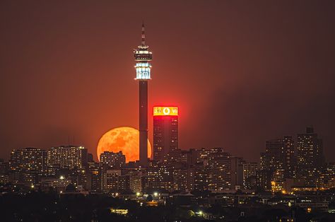 Moods of Beautiful Johannesburg - Skyline Photos Go Viral! Johannesburg Skyline, Johannesburg City, Radio Presenter, Marvel And Dc Characters, Photography Exhibition, Everyday Heroes, The Other Guys, Johannesburg, Cn Tower