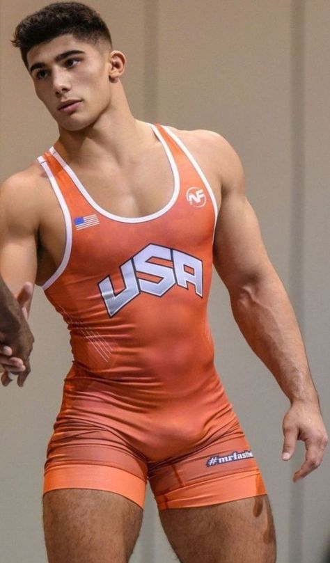 Wrestling Singlet, Lycra Men, Men Sport Pants, Men In Uniform, Muscular Men, Shirtless Men, Athletic Men, Muscle Men, Male Body