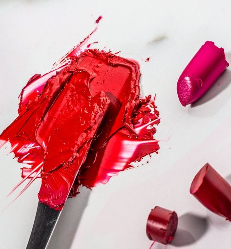 Think that lipstick can only be used on the lips? Think again! If you're using a natural lipstick formula, you can easily repurpose it for other beauty (or DIY) uses! Old Lipstick, Natural Lipstick, Diy Lip Balm, Diy Lips, Think Again, Repurpose, Lip Balm, Makeup Tips, Art Wallpaper